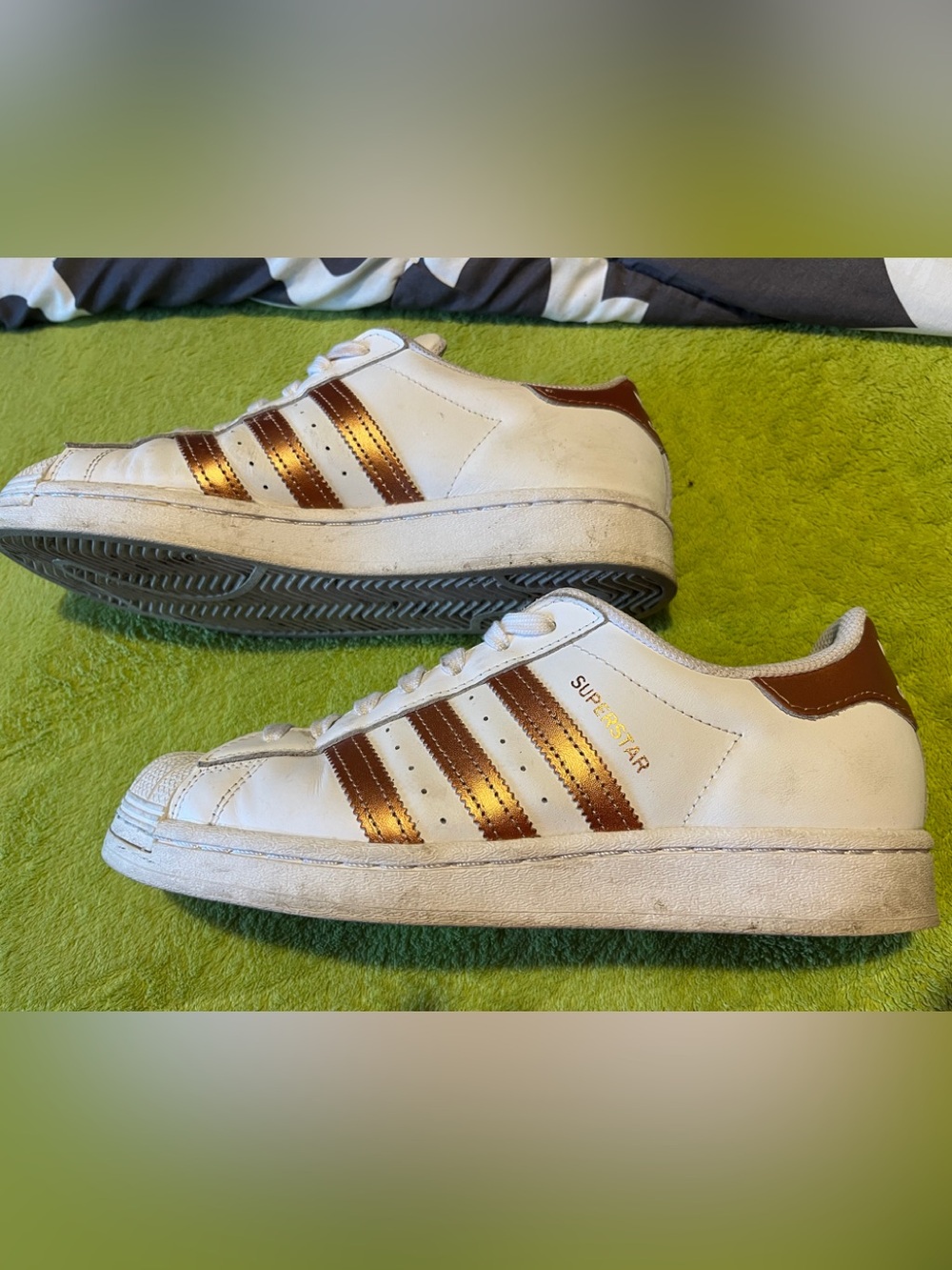 Adidas SUPERSTAR size 9… $48.00 l